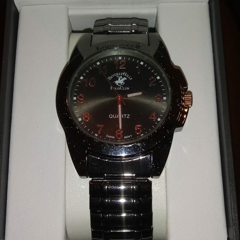 Watch - Picture 2 of 2